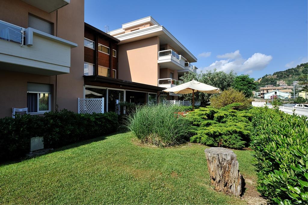 Le Palme Aparthotel Grottammare